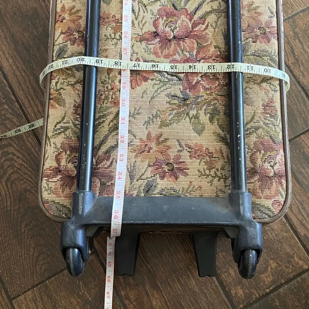 VTG,Jaguar Tapestry Elegant Brown Patterned Unisex Travel Suitcase Size Medium